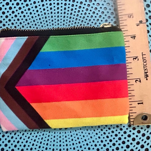 LGBTQ+ Pride coin purse; 5.5" By 4.5 " Pre-Owned - Picture 5 of 7